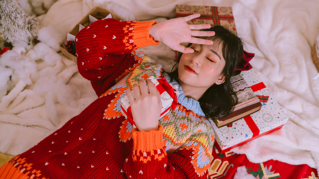 Holiday Hustle Hack: How to Find Calm in Just 60 Seconds